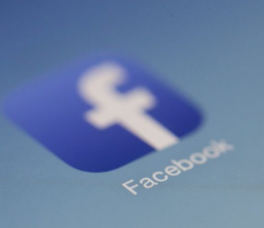 Ray Ban Stories smart sunglasses – Is it another Privacy threat? Facebook Ukraine